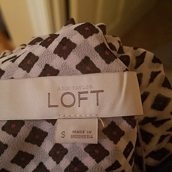 LOFT Blouse size Small - Picture 3 of 3